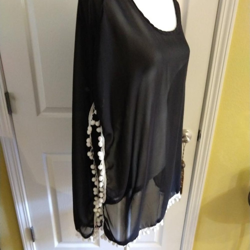 Women's Black & White Pom Pom Swimsuit Cover Up L